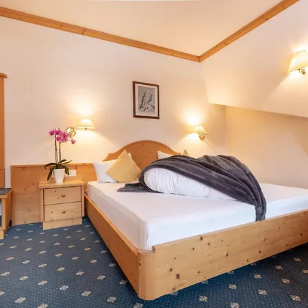 Hotel Erna-3